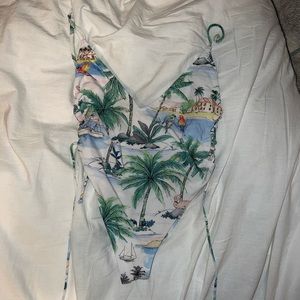 Zara one piece swimsuit size US L (best fits a size medium) bought 7 years ago.